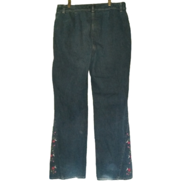 ST. JOHN'S BAY Sz 16T Women's Flare Bottom with Embroidered Flowers jeans VGUC - Picture 3 of 6
